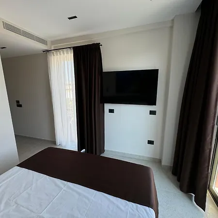 Lidson Hotel Golem (Tirana)